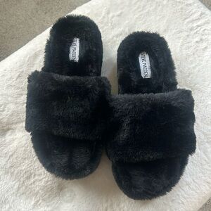 Steve Madden Slippers